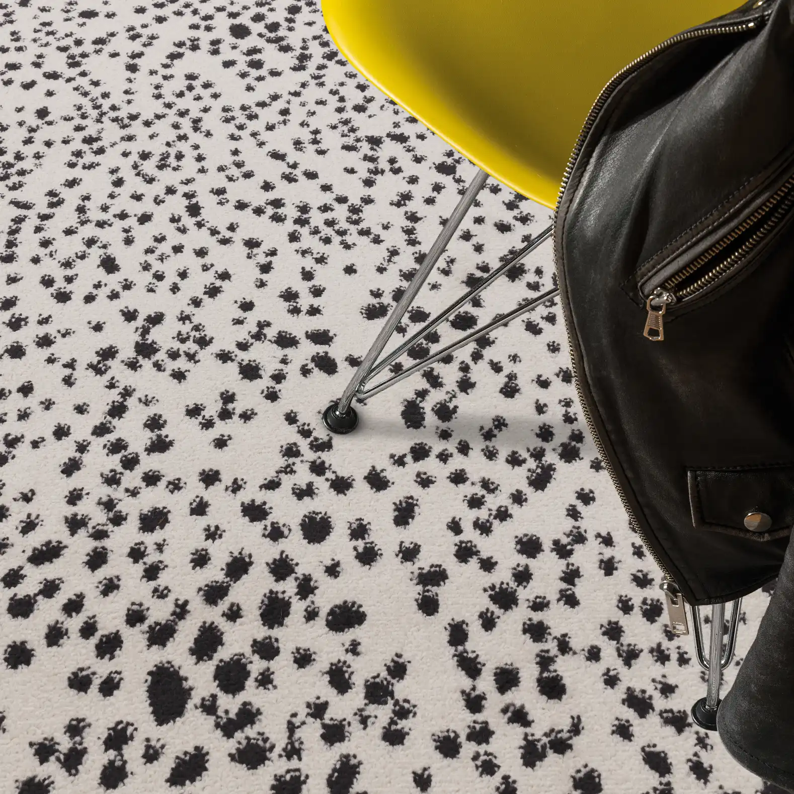 Muse MU11 Black Spotty Rug - Image 2