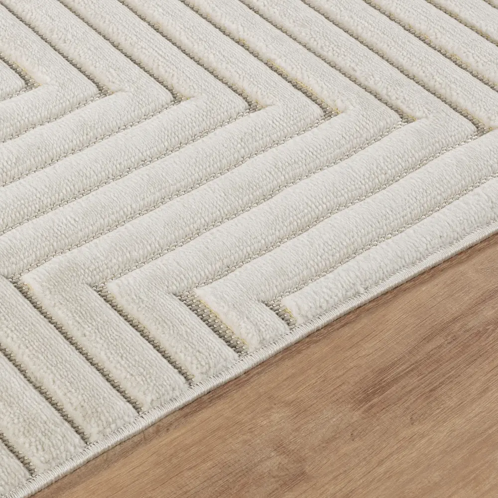 Naoko In- & Outdoor 3D High & Low Pile Textured White Rug - Image 3