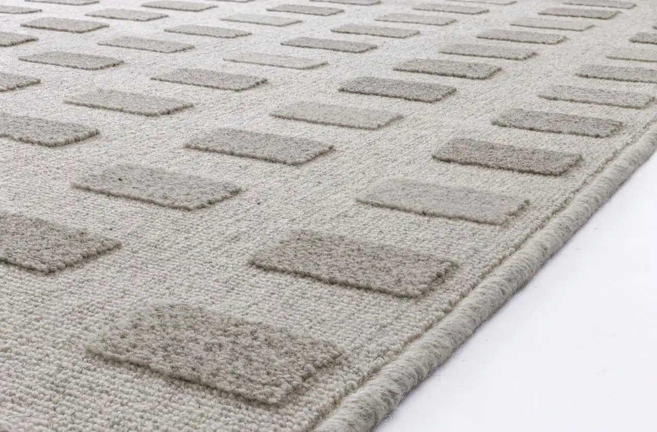 Noble Amore Light Grey Rug - Image 3