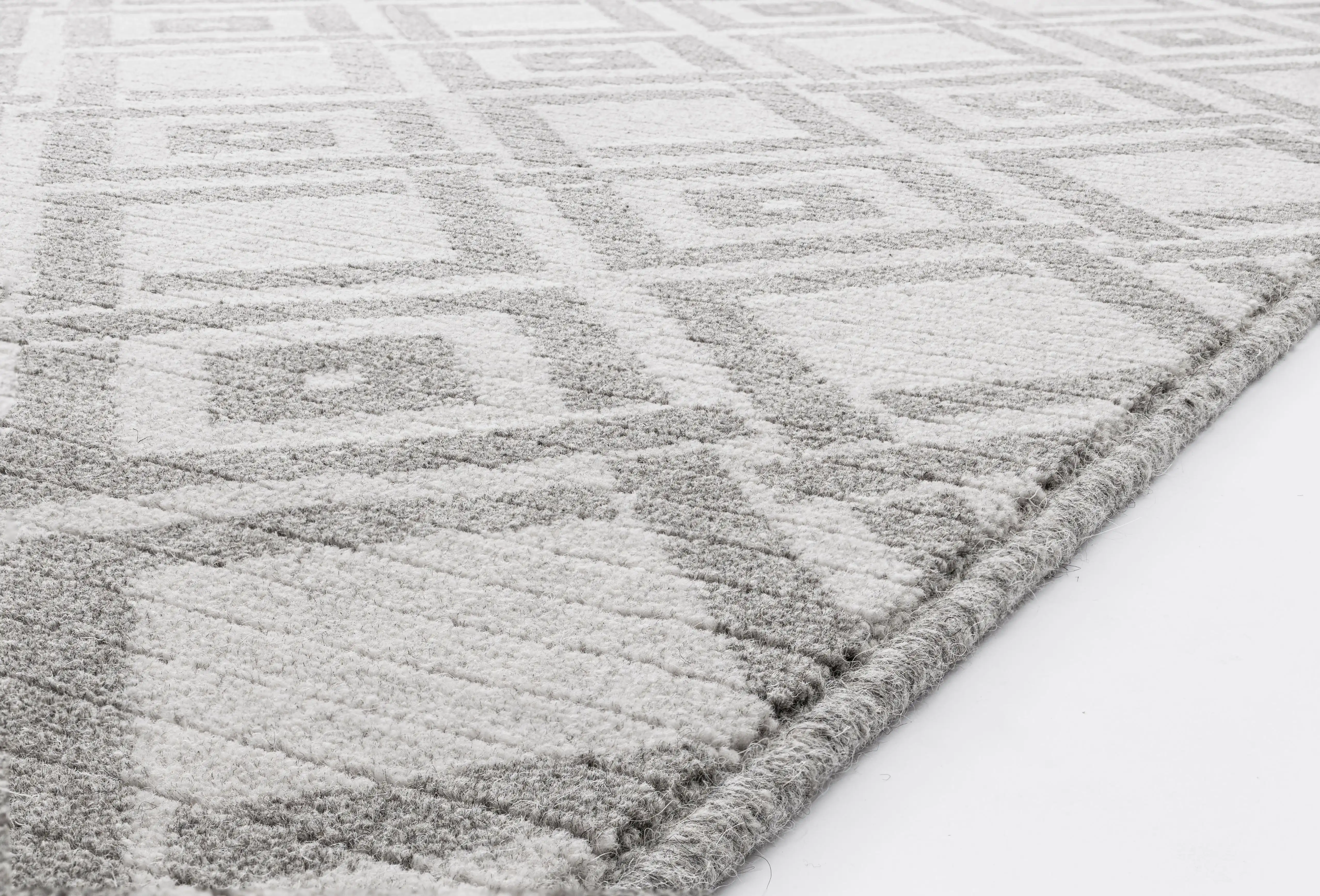Noble Wiko Light Grey Rug - Image 3
