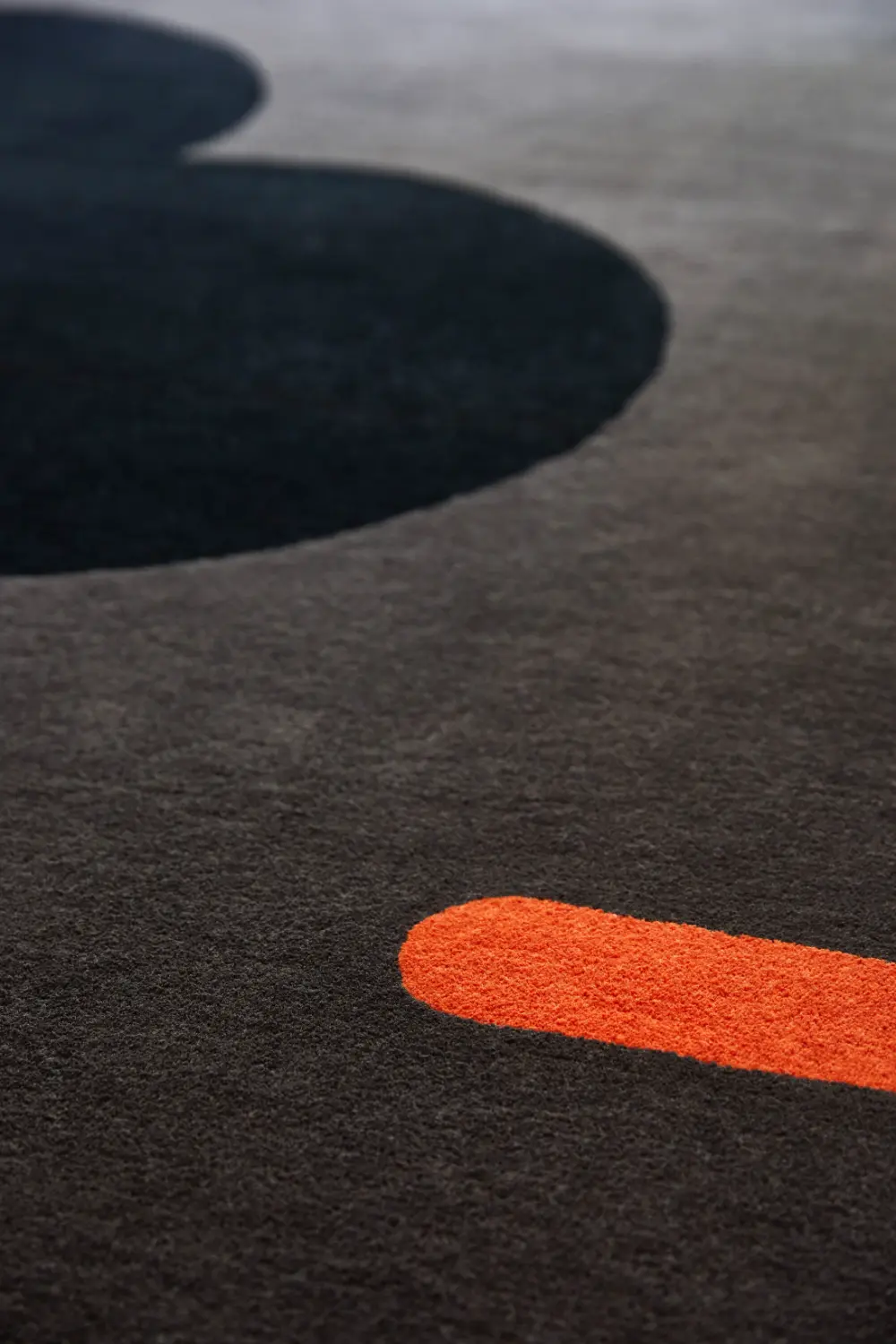 Orla Kiely Geo Flower Graphite 060605 Rug - Image 3