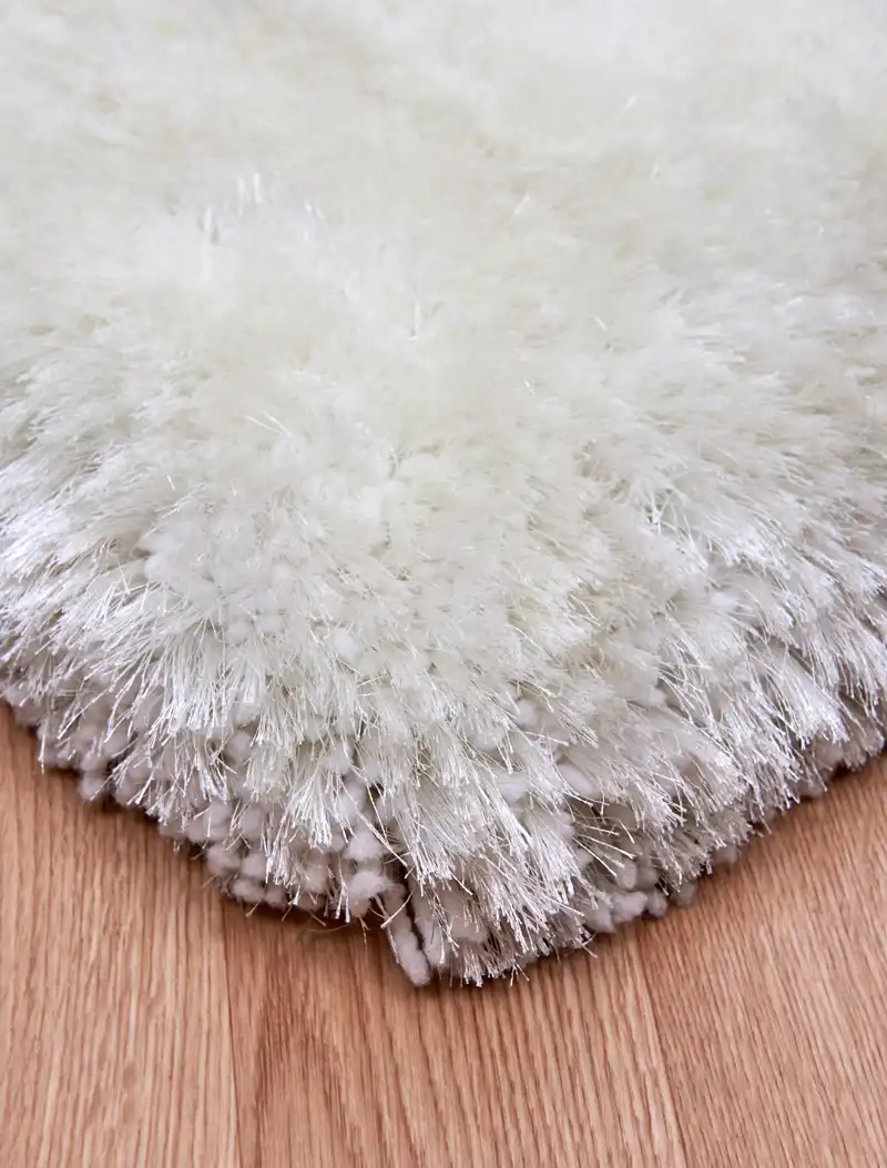 Plush Plush-White Rug - Image 4