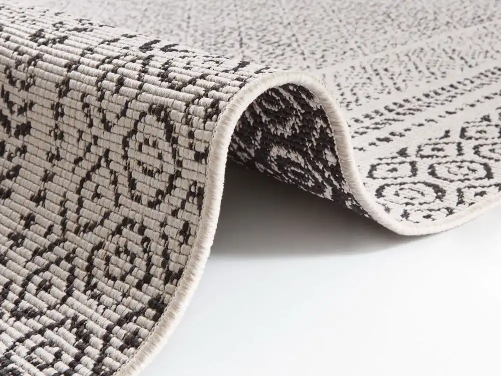 Pops Double Sided Indoor Outdoor 104253 Black Rug - Image 3