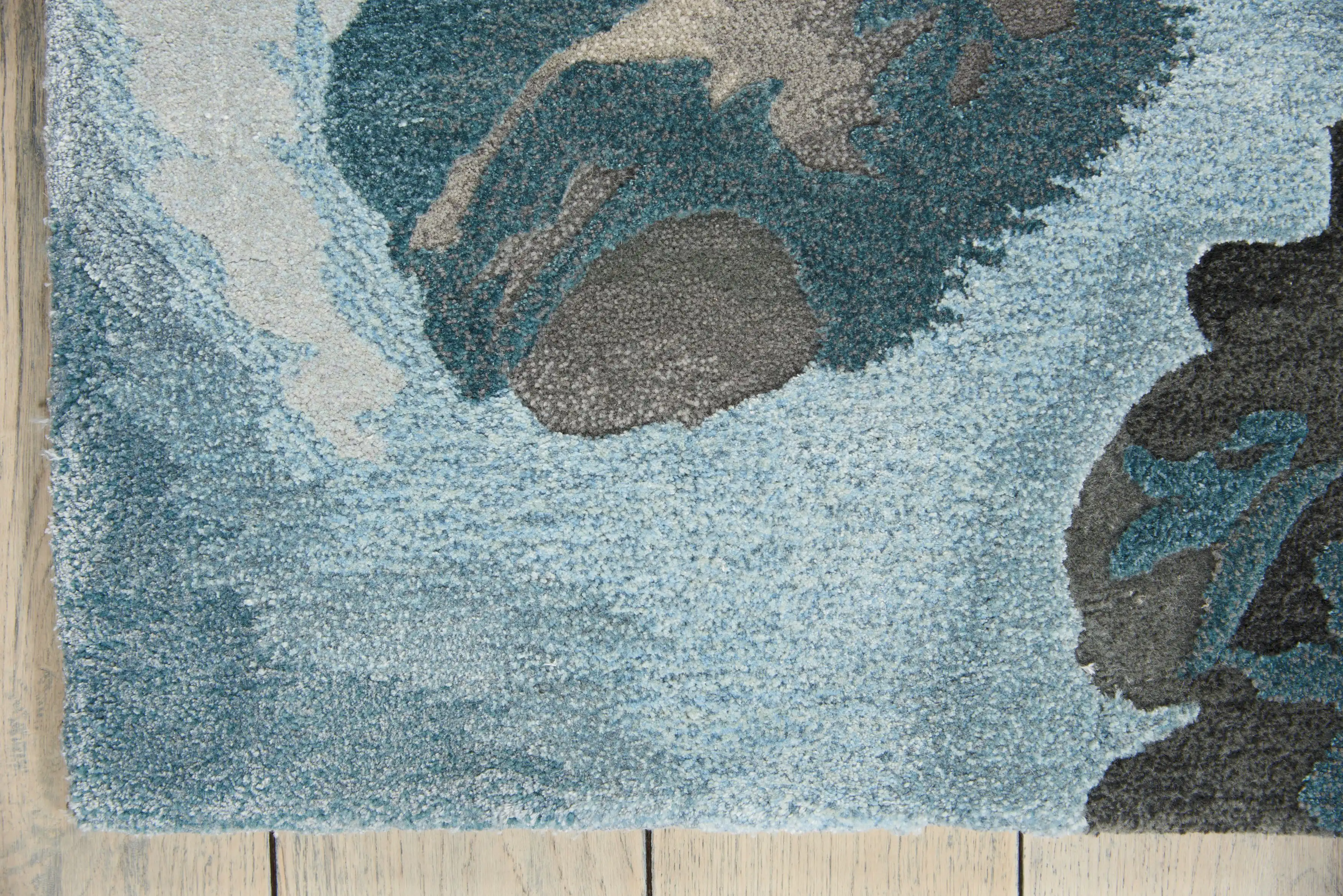 Prismatic PRS14 Grey Slate Rug - Image 2