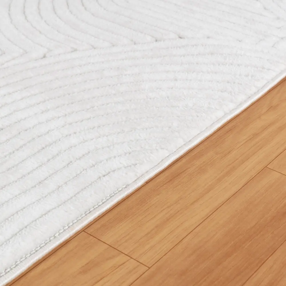 Reyko In- & Outdoor 3D High & Low Pile Textured White Rug - Image 5