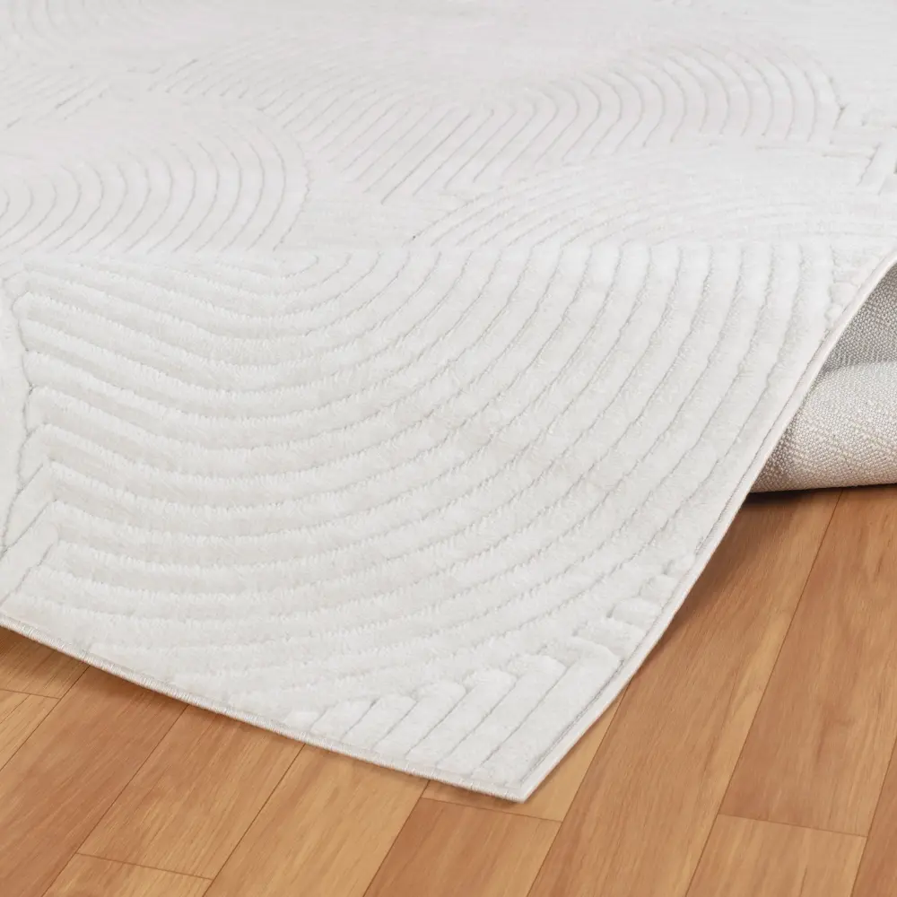 Reyko In- & Outdoor 3D High & Low Pile Textured White Rug - Image 8