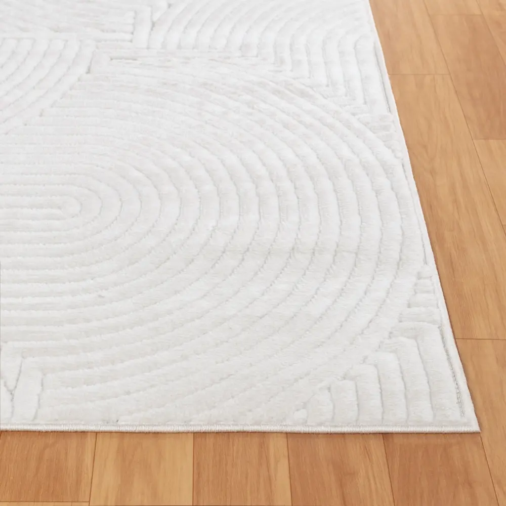 Reyko In- & Outdoor 3D High & Low Pile Textured White Rug - Image 9