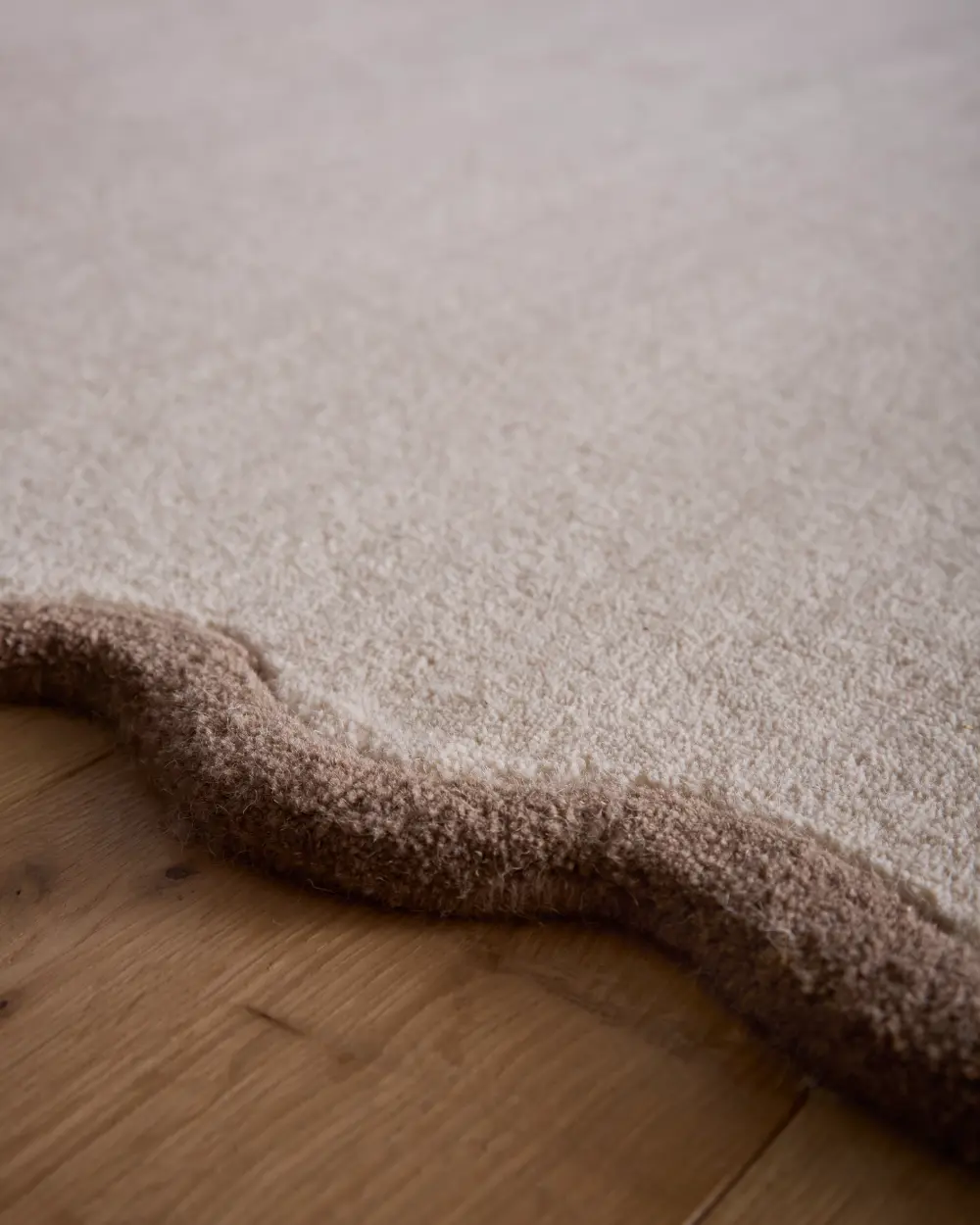 Scalloped Elsie Natural/Brown - Image 3
