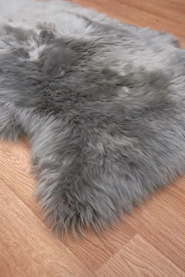 Sheepskin Silver SheepSkin Rug - Image 3