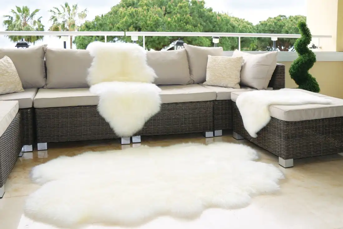 SheepSkins Hug Natural Rug - Image 3