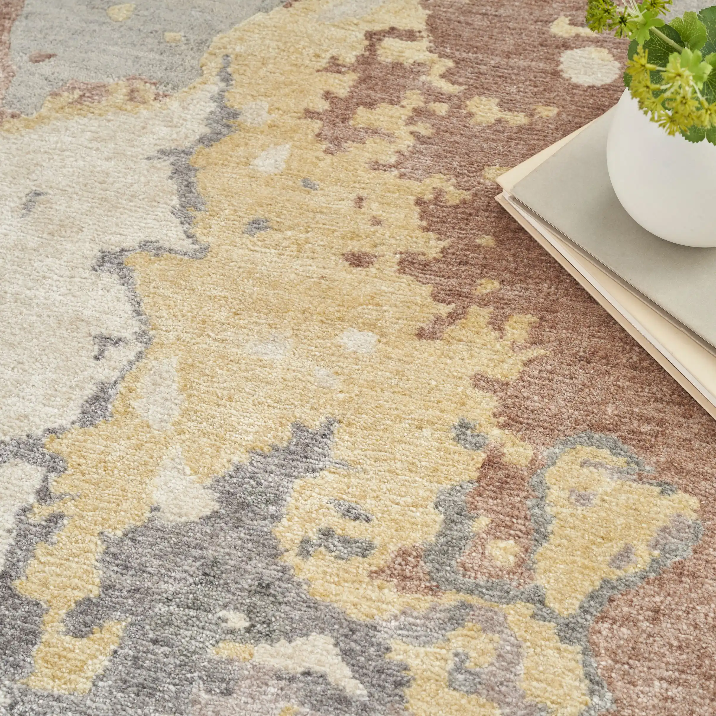 Silk Shadows SHA20 Silver Rug - Image 3