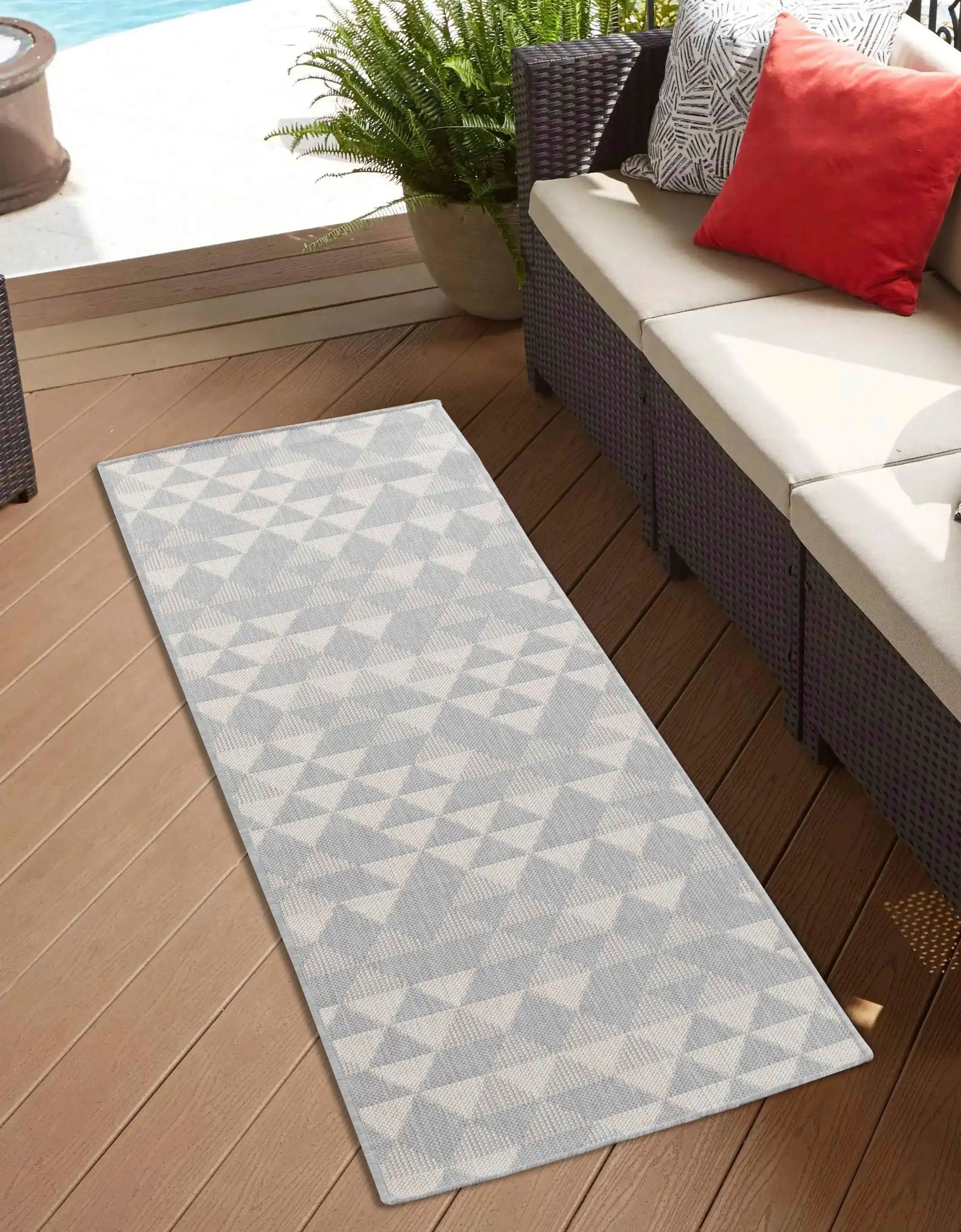 Sky Outdoor Triangle Silver Rug - Image 3