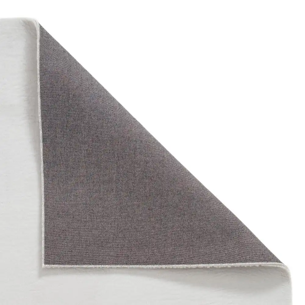 Snug Light Grey Rug - Image 4