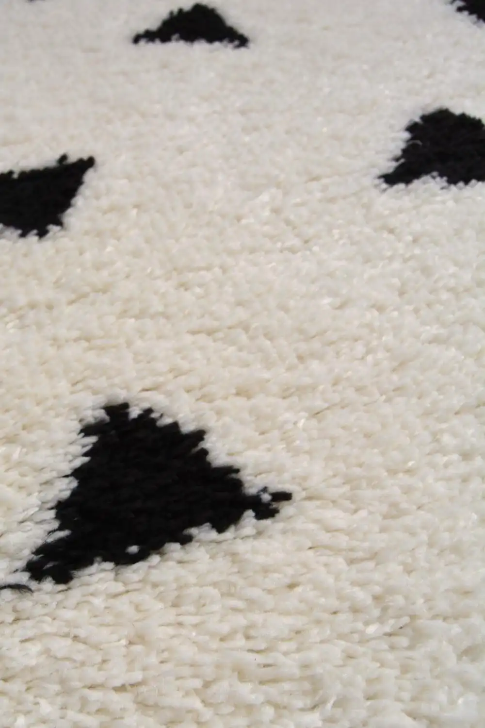 Snug Melrose TRIANGLE MONO Rug - Image 3