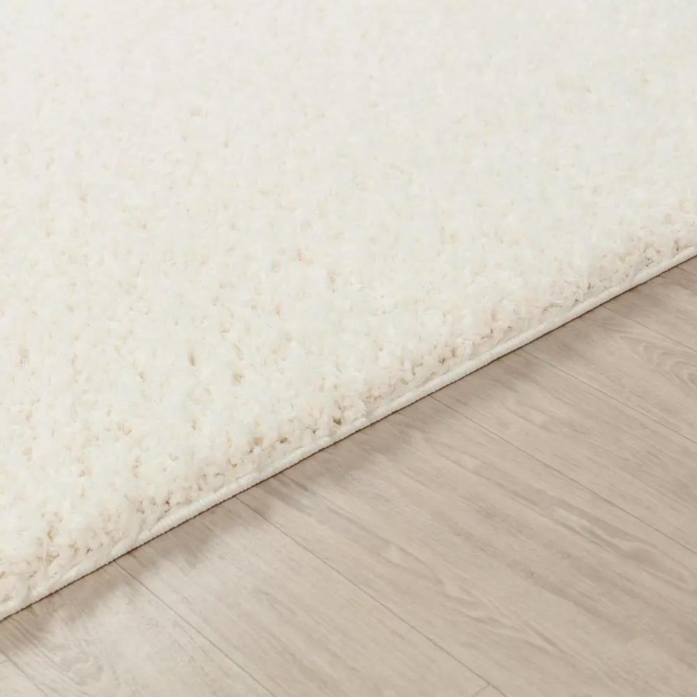 Soso Shaggy Solid Color Plush Pile Cream Rug - Image 2