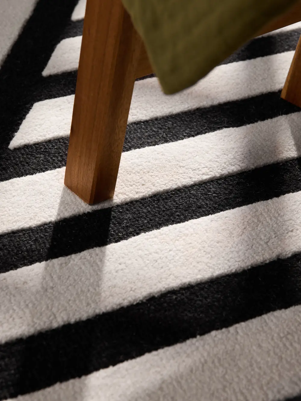 Stryve Woolen Rug Noir Black White 106358 - Image 8