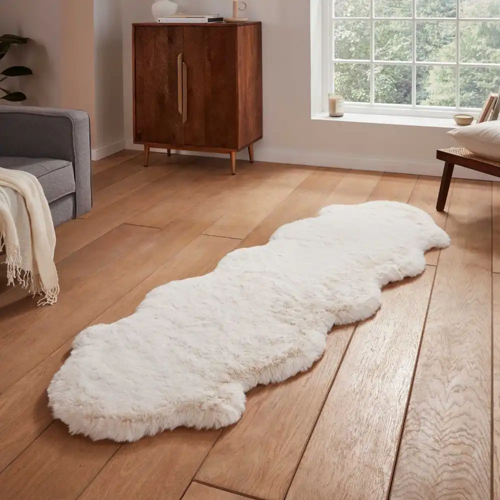 Super Teddy Sheepskin Ivory Rug - Image 3