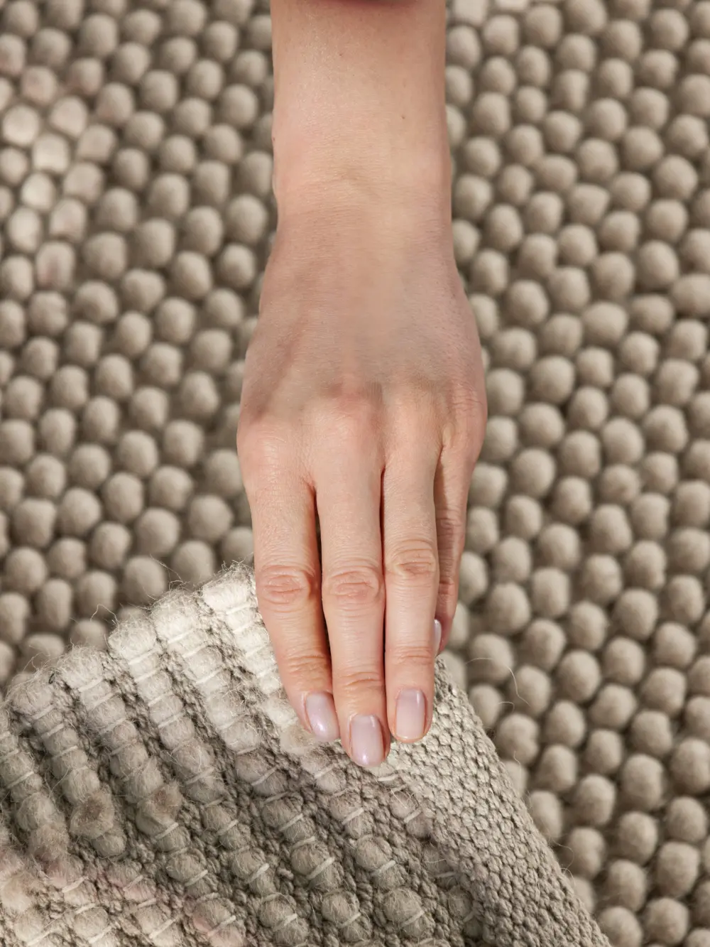 Ted Baker Richmond Woolen Rug Diana Light Beige 106366 - Image 4