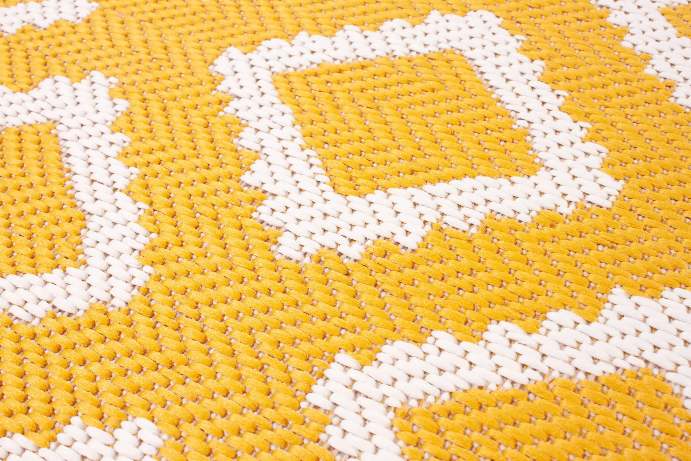 Terrace Outdoor Diamond Gold Rug - Image 3