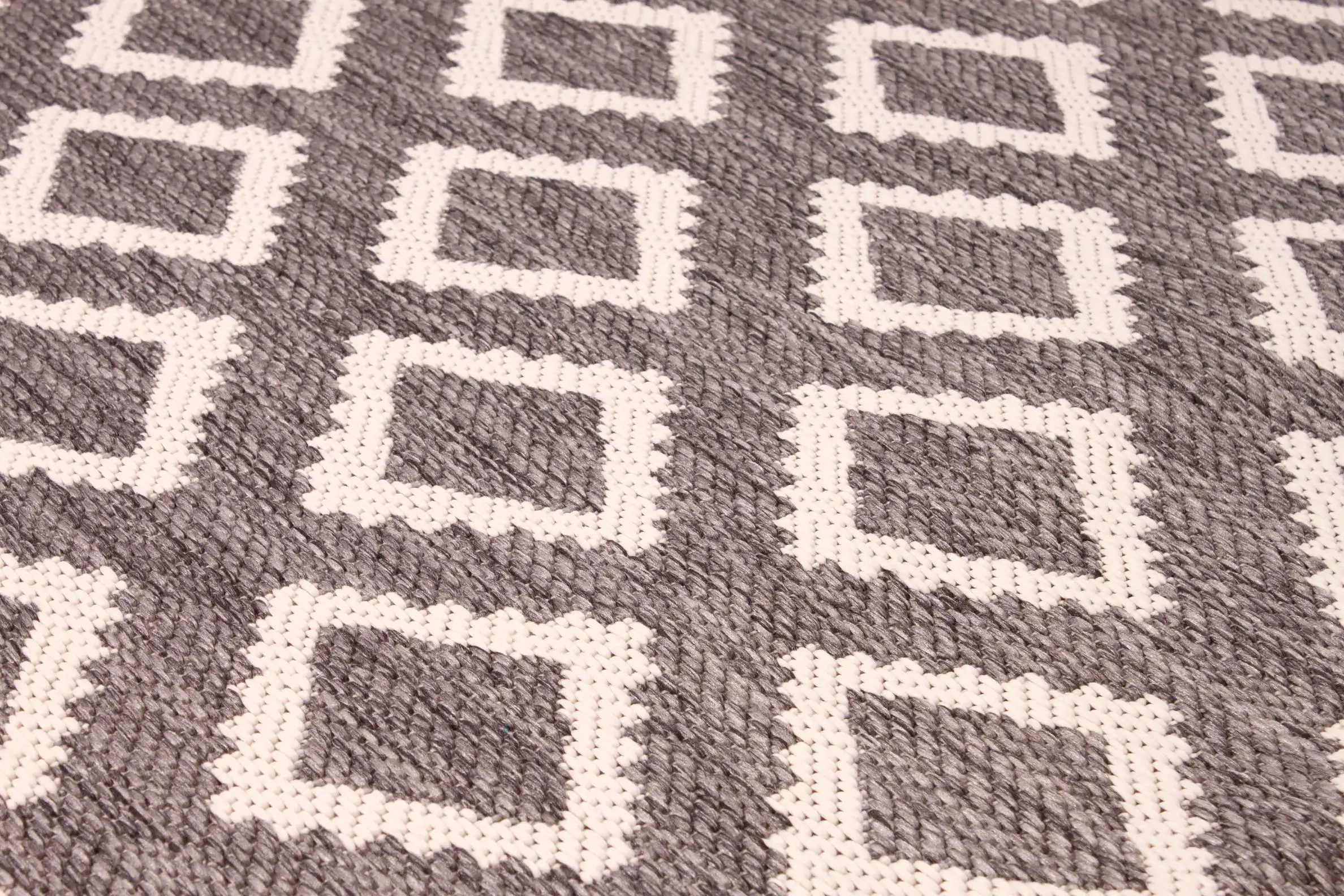 Terrace Outdoor Diamond Grey Rug - Image 3