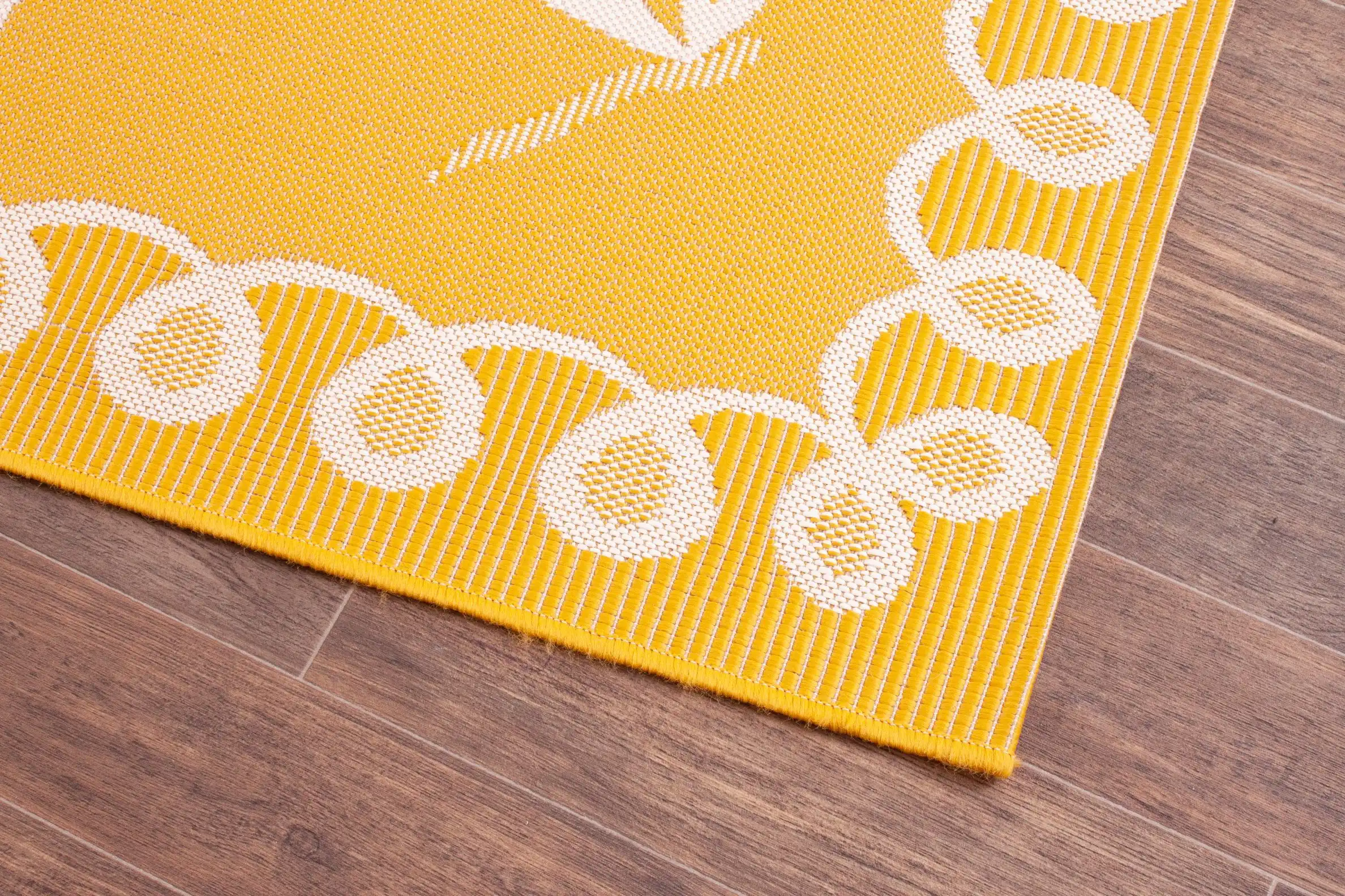Terrace Outdoor Dragonfly Gold Rug - Image 4
