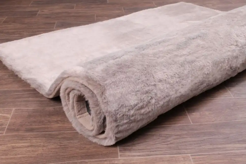 TIPPED LUXE FUR Mink Rug - Image 2