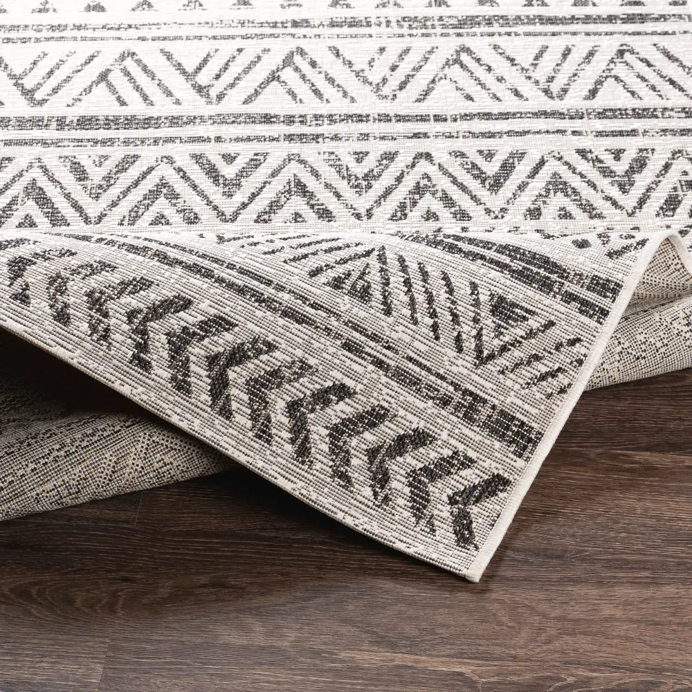 Titi In- & Outdoor Geometric Black Rug - Image 7