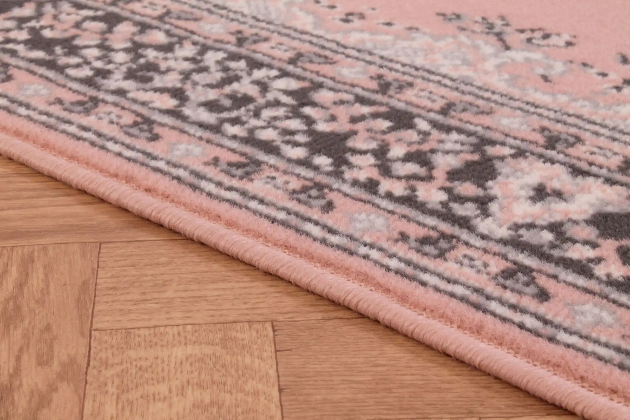 Traditional Poly Lancashire Blush Rug - Image 5