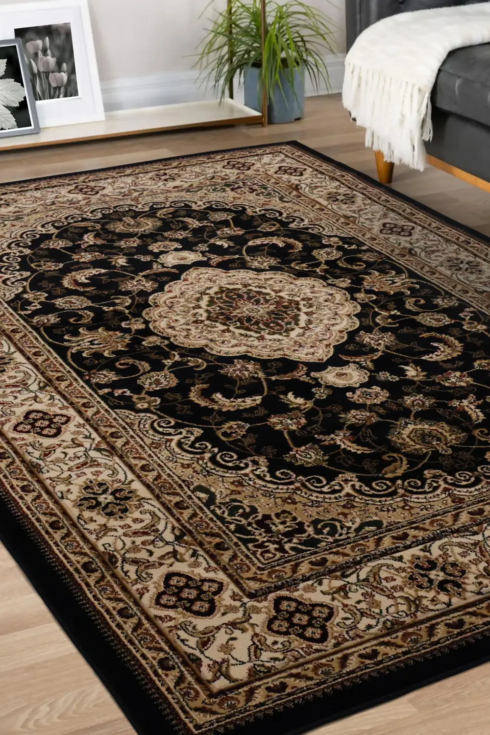 VICTORIA TRADITIONAL BLACK