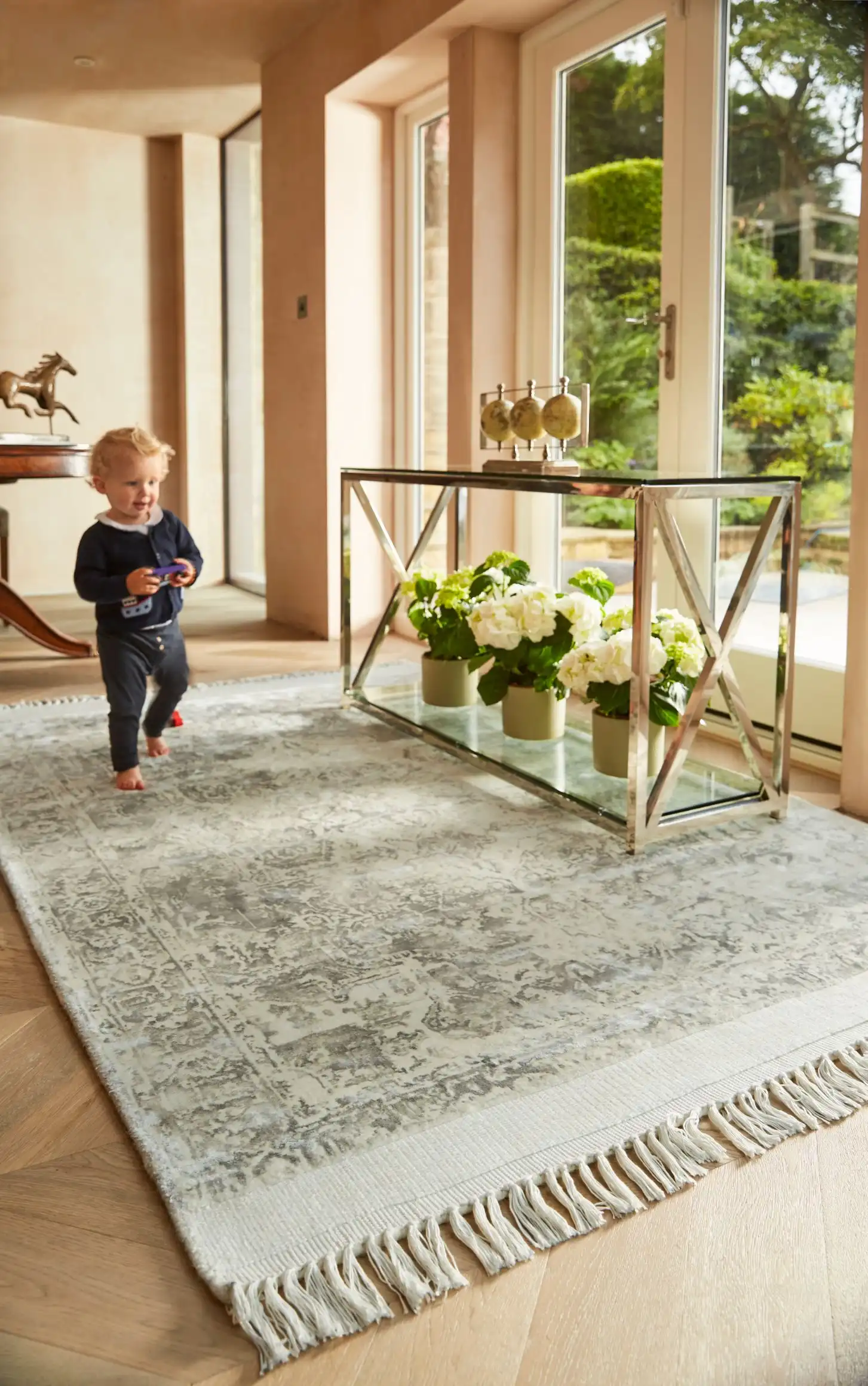 Vintage Fringe Mocha Oyster Rug