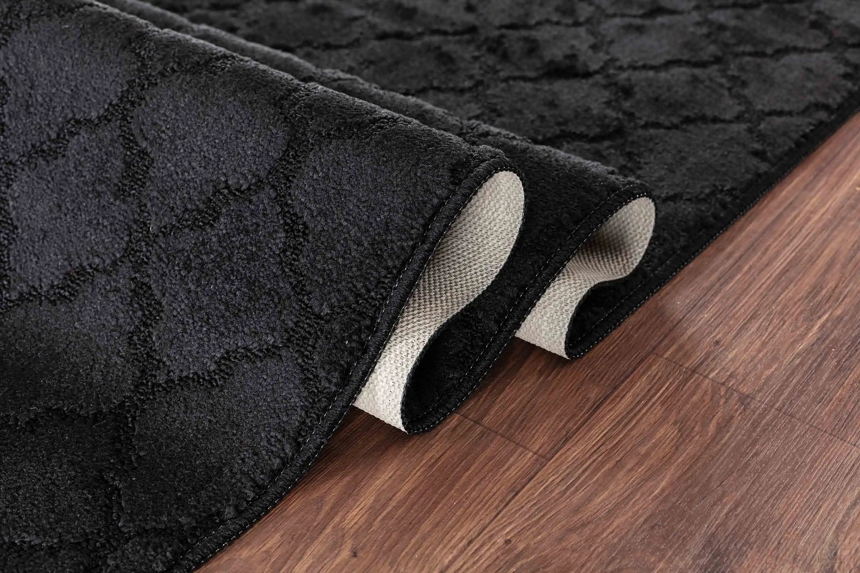 Washable 9mm Gel-Back Ivy Trellis Black Rug - Image 3