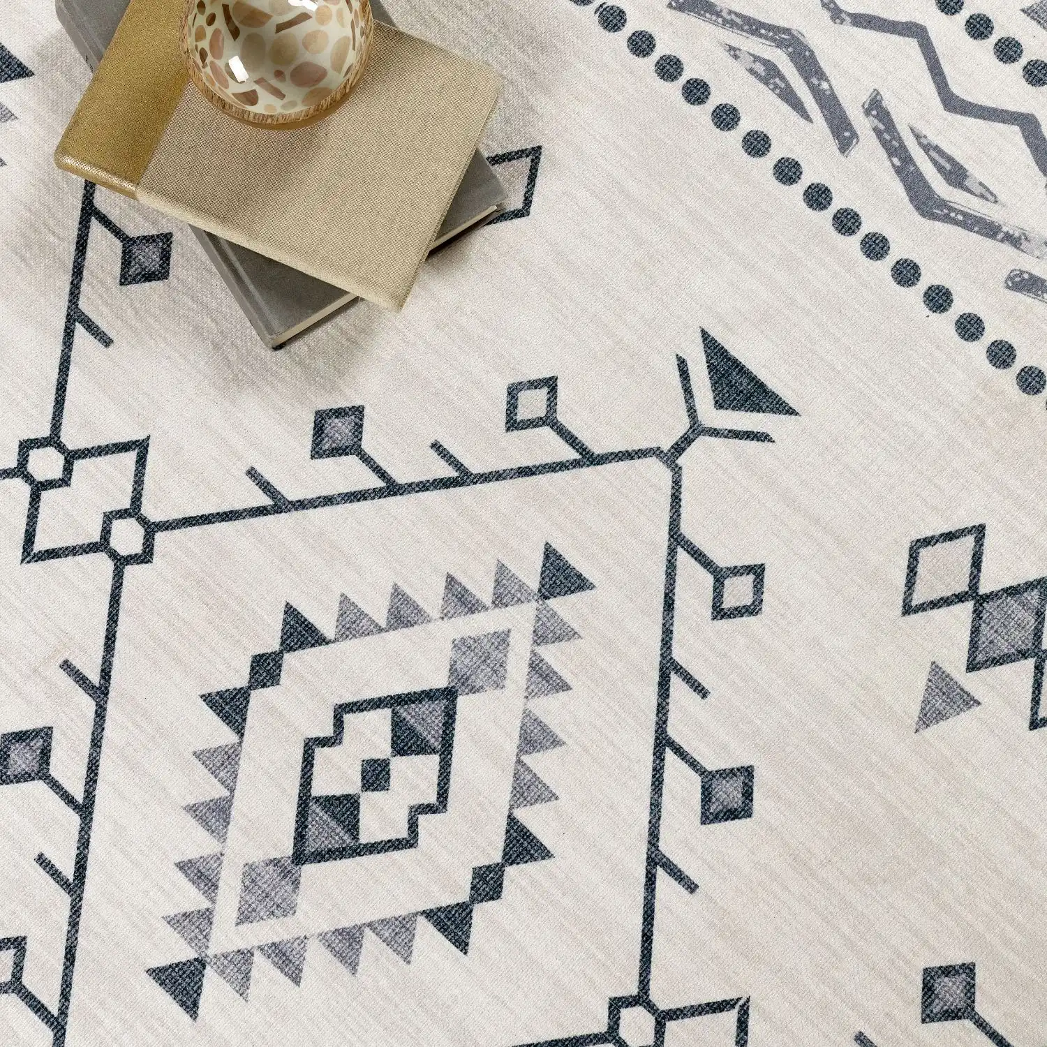 Washable Hug Nomad Grey Rug - Image 3