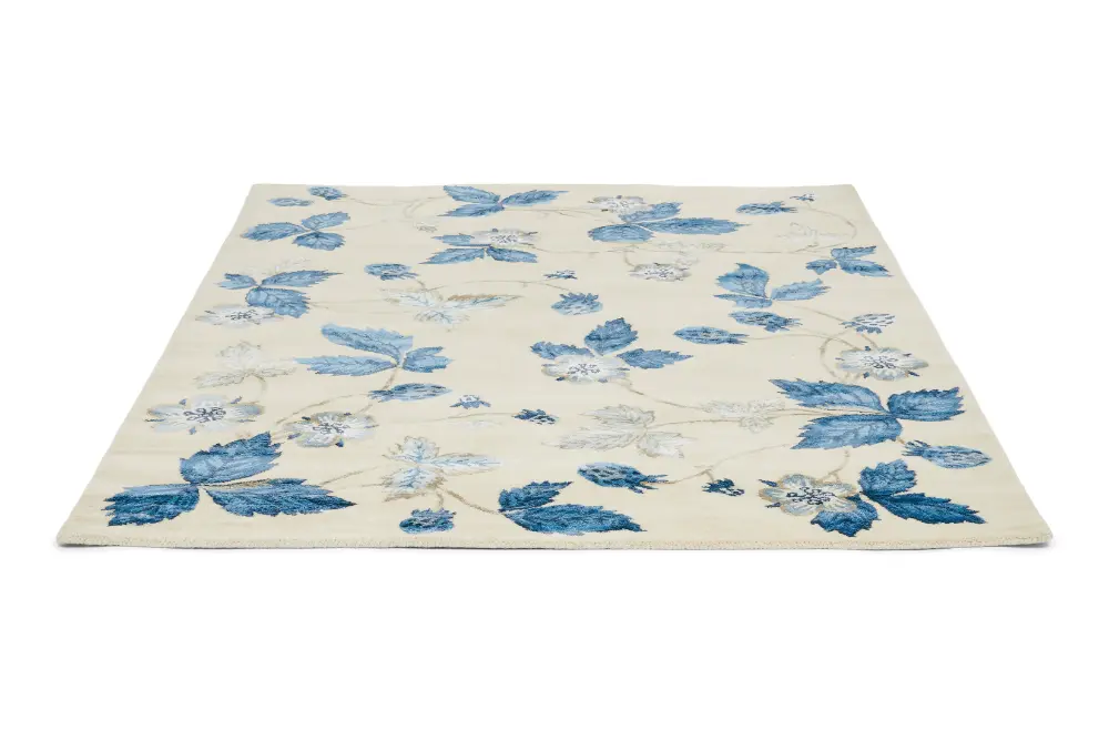 Wild Strawberry Wedgwood Cream 038108 Rug - Image 3