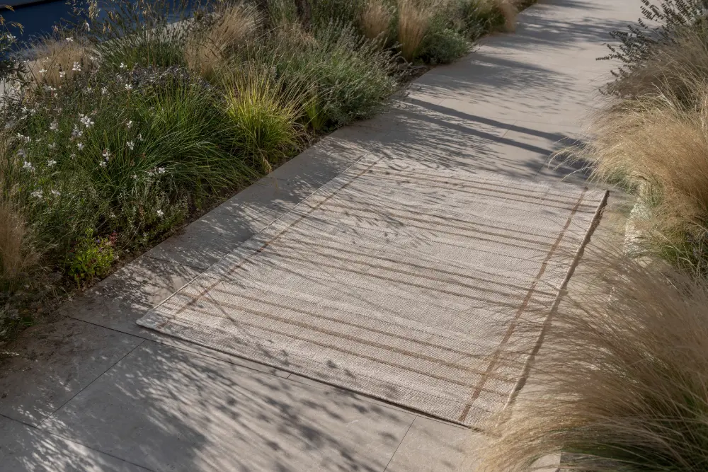 Zona Line Sesame outdoor 497601 Rug - Image 2